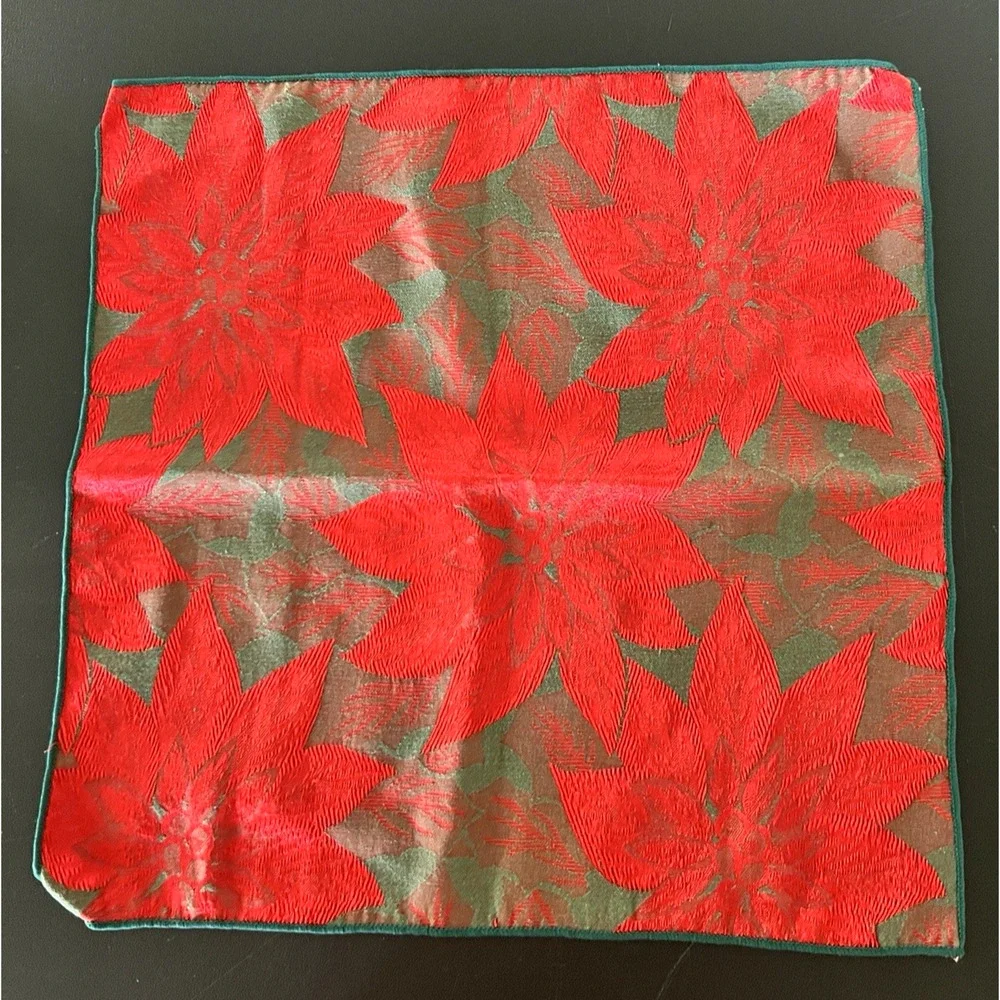 Set 6 Christmas Holiday Poinsettia Damask Dinner Napkins Red Green 16
